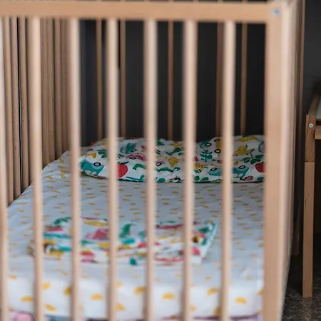 Apartment слънчев с балкон до болница света