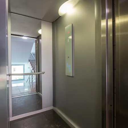 Apartment слънчев с балкон до болница света *